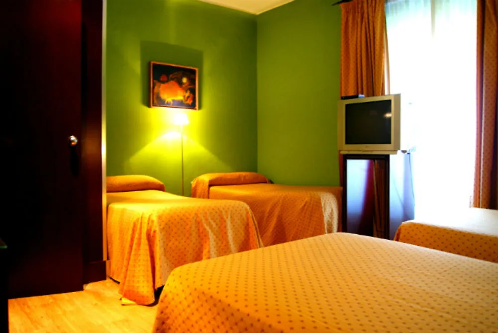 Hotel Carlos V Granada 0*,