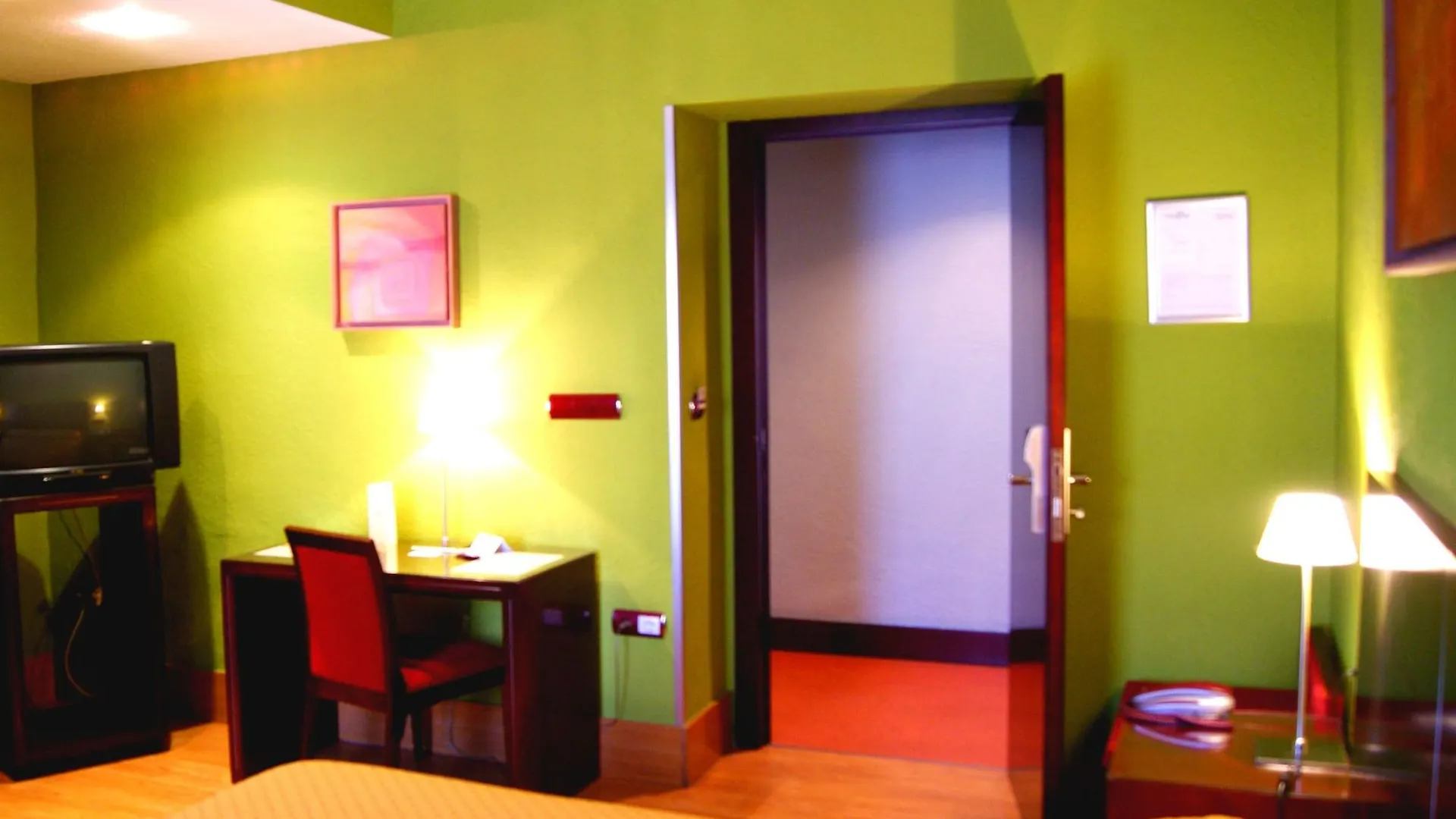 Hotel Carlos V Granada 0*,  Spain